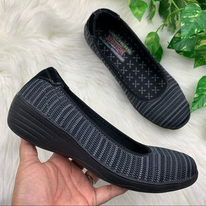 Skechers Stretch Air-Cooled Memory Foam Black And Gray Shoes Women’s Sz. 8 EUC!